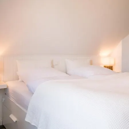 Haus Wellen Und 5